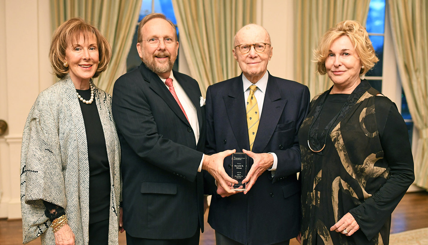 Preservation Houston Board Director Diane Ofner and President of the Board John Cryer presented Gerald D. Hines, founder and chairman of Hines, with the annual President's Award. To the right is Mrs. Barbara Hines. - Preservation Houston